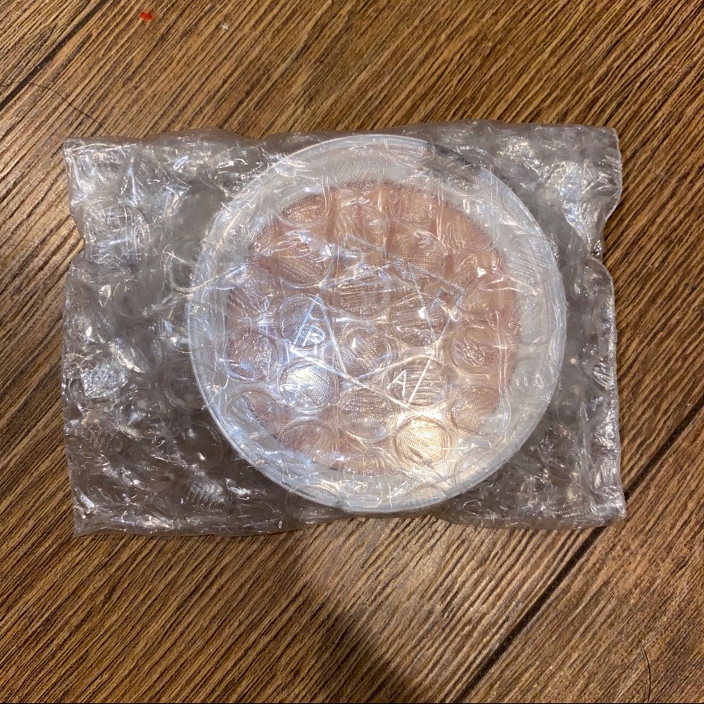 OFRA Highlighter in SoHo